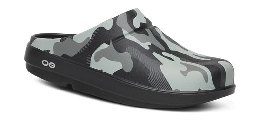 Men's OOcloog Luxe Clog - Night Camo
